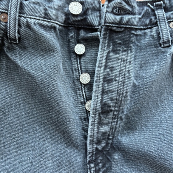 Agolde 90's Pinch Waist Jeans Cut-Offs - Picture 4 of 4